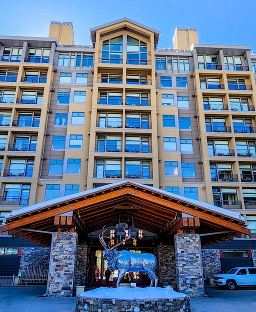 A cozy retreat with convenient skiing: A review of the Westin Riverfront Resort & Spa, Avon, Vail Valley