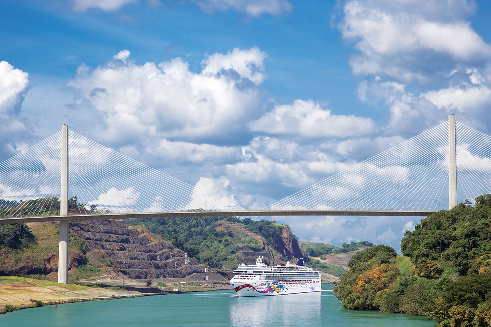 Norwegian Cruise Line_Jewel_Aerial_PanCan_RF_COMP copy